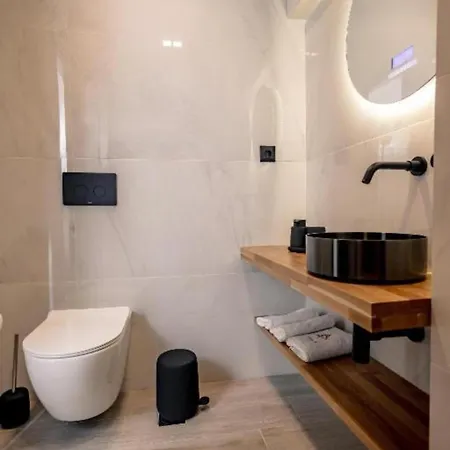 Triple A - Urban Charm In Psiri-platia Theatrou - Free Parking *